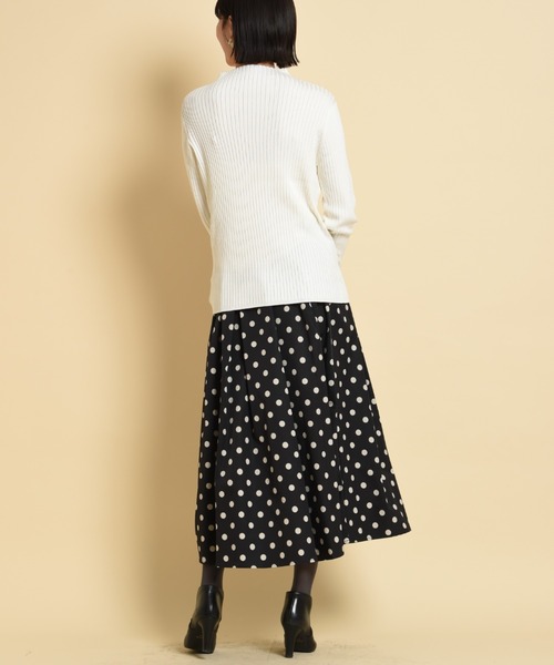 INTERPLANET(インタープラネット)の「ボトルネックヒートプルオーバー(ニット/セーター・レディース・オフホワイト/ブラック/マスタード/ホワイト系/ブルー・FREE)」の13枚目の写真