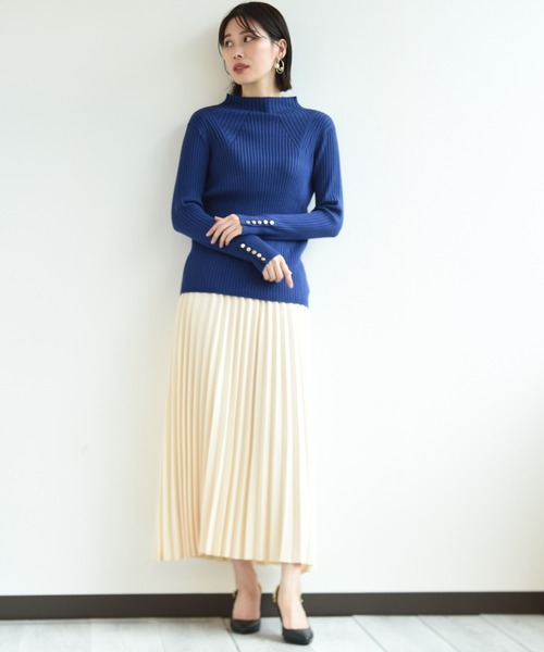 INTERPLANET(インタープラネット)の「ボトルネックヒートプルオーバー(ニット/セーター・レディース・オフホワイト/ブラック/マスタード/ホワイト系/ブルー・FREE)」の22枚目の写真