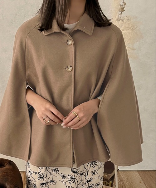 apres jour clair（アプレジュールクレア）の「【apres jour clair】スリットケープコート【ZOZOTOWN限定アイテム】（ポンチョ・レディース・アイボリー/ベージュ/ダークブラウン/ブラック・X-LARGE/フリー）」の10枚目の写真