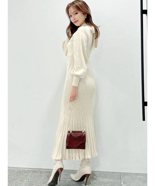 RESEXXY（リゼクシー）の「マーメイドニットワンピース（ワンピース・レディース・ブラック/ピンク/アイボリー・SMALL/MEDIUM）」の7枚目の写真