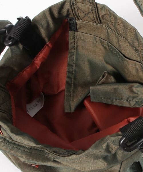 UNIVERSAL OVERALL（ユニバーサルオーバーオール）の「UNIVERSAL OVERALL/ユニバーサルオーバーオール Gabardine 2way pouch(M)  UVO-126（ショルダーバッグ・レディース・ブラック/ベージュ/カーキ・ONESIZE）」の8枚目の写真