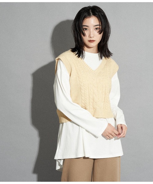 ANAP（アナップ）の「ケーブルニットベスト（ベスト・レディース・グリーン/ブルー/アイボリー/ブラック・FREE）」の2枚目の写真