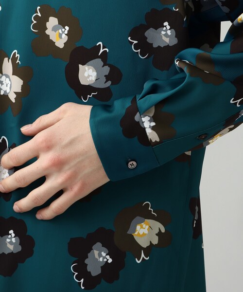 tk.TAKEO KIKUCHI（ティーケータケオキクチ）の「◆ぽっぷレトロフラワーシャツ（ユニセックスアイテム）（シャツ/ブラウス・メンズ・ダークグリーン系3/ブラック系3/グレー系その他4・01/02/03）」の13枚目の写真