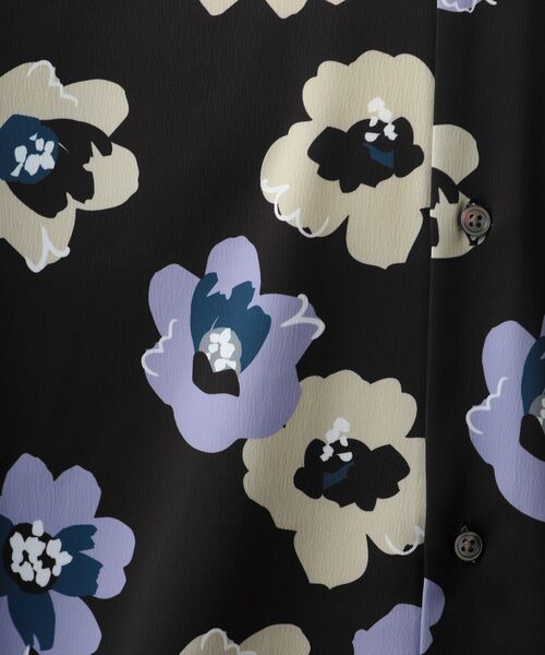 tk.TAKEO KIKUCHI（ティーケータケオキクチ）の「◆ぽっぷレトロフラワーシャツ（ユニセックスアイテム）（シャツ/ブラウス・メンズ・ダークグリーン系3/ブラック系3/グレー系その他4・01/02/03）」の16枚目の写真