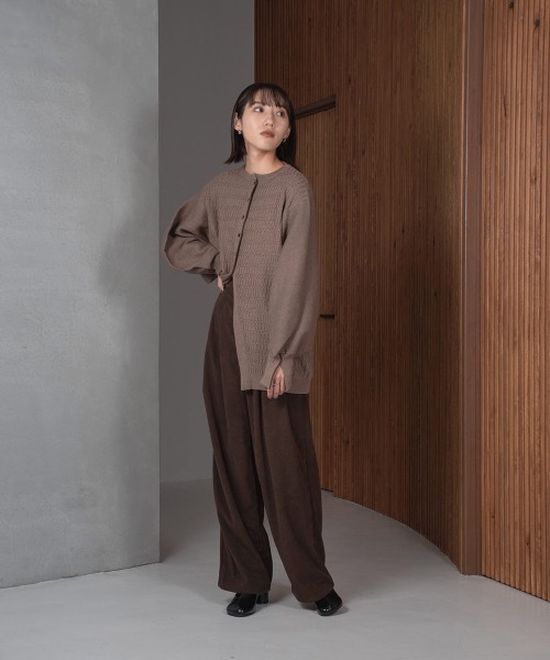 lawgy（ラウジー）の「tuck corduroy pants（その他パンツ・レディース・アイボリー/ブラウン・FREE）」の12枚目の写真