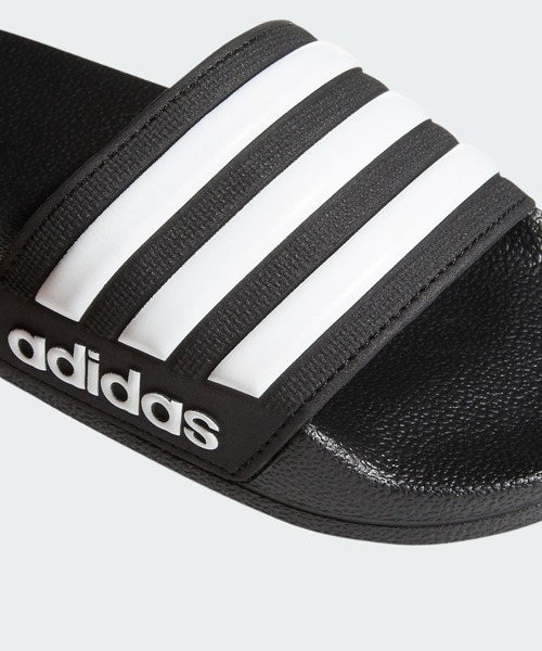 adidas（アディダス）の「アディレッタ シャワー サンダル / Adilette Shower Slides / アディダス（サンダル・キッズ・ブラック・18cm/23.0cm/19.0cm/24.0cm/17.0cm/20.0cm/21.0cm/22.0cm/25.0cm）」の7枚目の写真