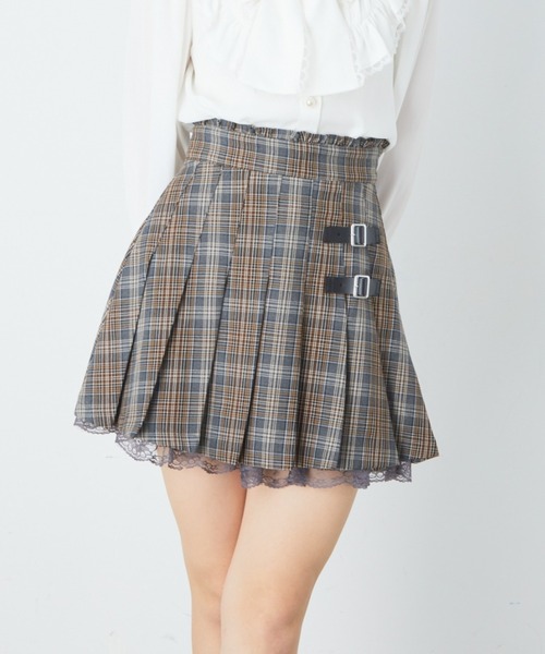 Ank Rouge(アンクルージュ)の「合皮ベルトプリーツミニSK(スカート・レディース・ベージュ/グレー・M)」の2枚目の写真