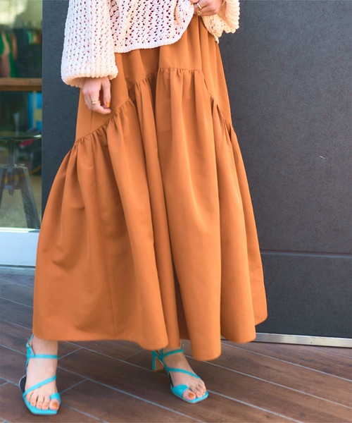 titivate（ティティベイト）の「ギャザーボリュームスカート（スカート・レディース・クリーム/オレンジ/カーキ/ブラック・S/M/L）」の4枚目の写真