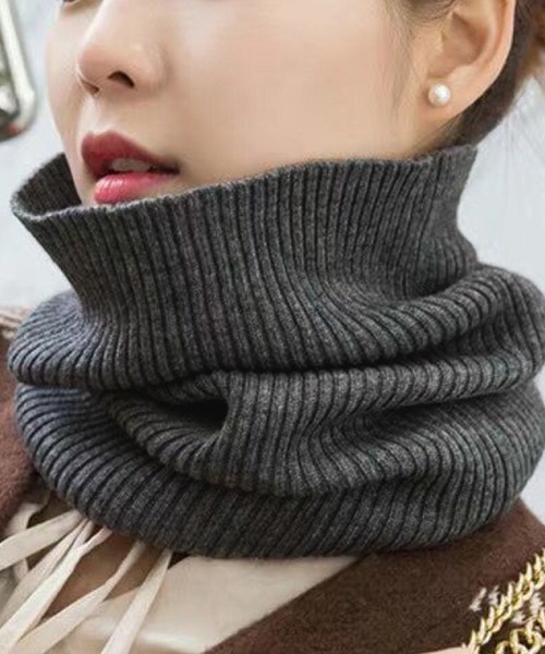 Felt-Maglietta(フェルトマリエッタ)の「リブ編みネックウォーマー(ネックウォーマー/スヌード・レディース・ダークグレー/ブラック/ブラウン/レッド/ベージュ/ホワイト/ライトグレー・FREE)」の5枚目の写真