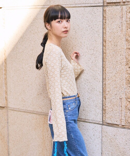 FREAK'S STORE（フリークスストア）の「フラワーストレッチロンＴ（Tシャツ/カットソー・レディース・ブラック/オフホワイト/ナチュラル/チャコール/ブラウン・ﾌﾘ-）」の8枚目の写真