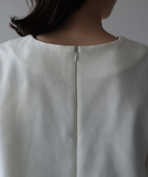 HERENCIA（ヘレンチア）の「ラッフルベルスリーブ カットソー トップス（Tシャツ/カットソー・レディース・ネイビー/ホワイト/ブラック・MEDIUM）」の13枚目の写真