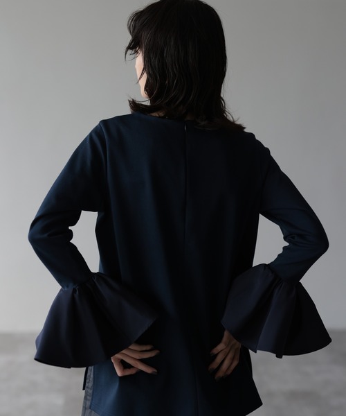 HERENCIA（ヘレンチア）の「ラッフルベルスリーブ カットソー トップス（Tシャツ/カットソー・レディース・ネイビー/ホワイト/ブラック・MEDIUM）」の16枚目の写真