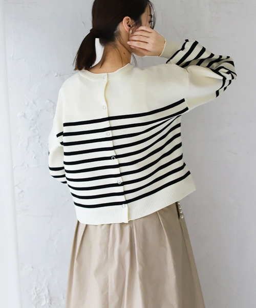 REAL CUBE(リアルキューブ)の「前後2wayボーダーニットカーディガン(ニット/セーター・レディース・ネイビー/オフホワイト・M)」の3枚目の写真