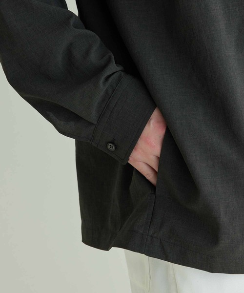 ADAM ET ROPE'（アダムエロペ）の「ワイドシルエット シャツ ジャケット / 速乾 / 冷感 / イージーケア / ユニセックス（ブルゾン・メンズ・ベージュ系その他2/ライトグリーン/ダークグリーン・L/S/M）」の20枚目の写真