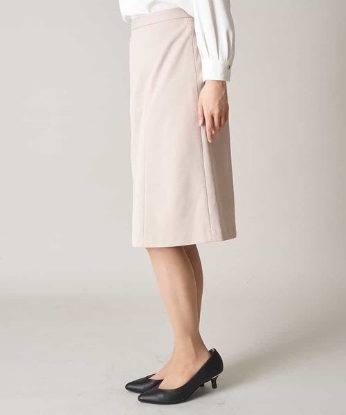 OFUON le MK（オフオンルエムケー）の「セミフレアスカート（スカート・レディース・ネイビー/ベージュ・38/36/40）」の4枚目の写真