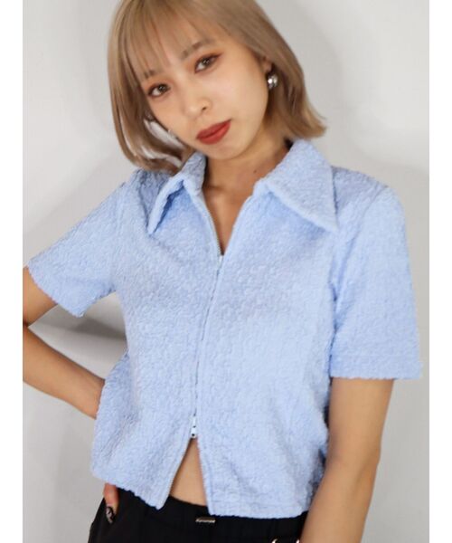 EMODA(エモダ)の「コンパクトジップシャツトップ(シャツ/ブラウス・レディース・その他/ホワイト/ブラック/ブルー・FREE)」の3枚目の写真