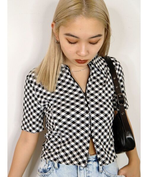 EMODA(エモダ)の「コンパクトジップシャツトップ(シャツ/ブラウス・レディース・その他/ホワイト/ブラック/ブルー・FREE)」の13枚目の写真