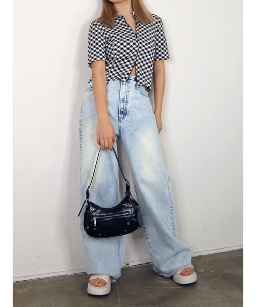 EMODA(エモダ)の「コンパクトジップシャツトップ(シャツ/ブラウス・レディース・その他/ホワイト/ブラック/ブルー・FREE)」の9枚目の写真