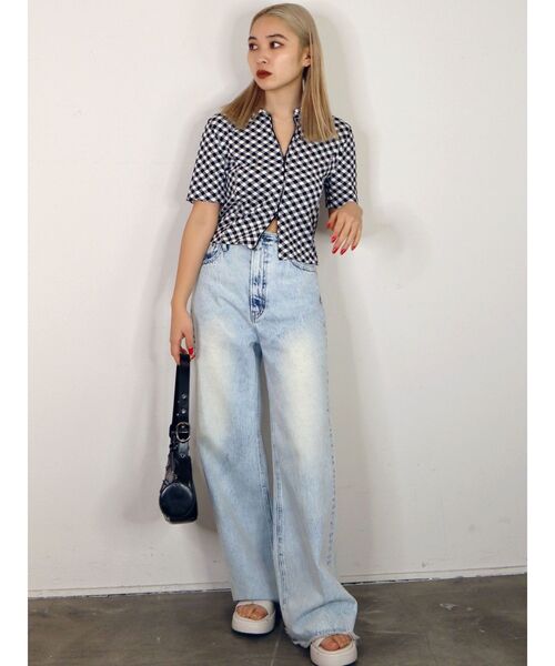 EMODA(エモダ)の「コンパクトジップシャツトップ(シャツ/ブラウス・レディース・その他/ホワイト/ブラック/ブルー・FREE)」の22枚目の写真