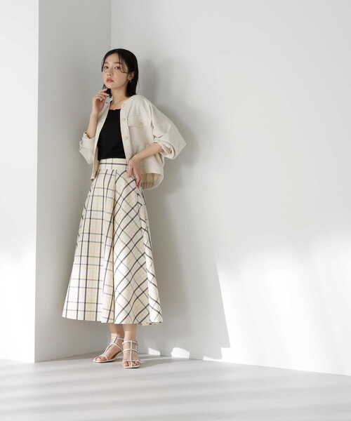 NATURAL BEAUTY BASIC(ナチュラルビューティーベーシック)の「◇【Oggi5月号掲載】ノーカラークロップドジャケット(ノーカラージャケット・レディース・オフホワイト/オレンジ・MEDIUM/SMALL)」の8枚目の写真