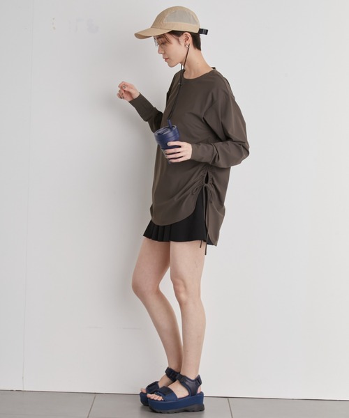 HELLY HANSEN(ヘリーハンセン)の「【emmi×HELLY HANSEN】W Water Rashguard Shirts ラッシュガード シャツ(Tシャツ/カットソー・レディース・ブラウン・FREE)」の9枚目の写真