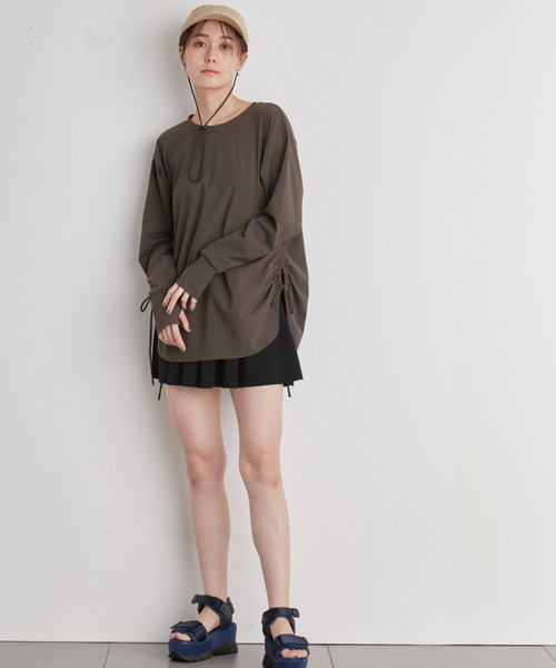 HELLY HANSEN(ヘリーハンセン)の「【emmi×HELLY HANSEN】W Water Rashguard Shirts ラッシュガード シャツ(Tシャツ/カットソー・レディース・ブラウン・FREE)」の13枚目の写真