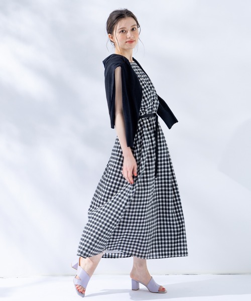 en recre(アンレクレ)の「【Nouque】ギンガムチェックフレンチスリーブワンピース(ワンピース・レディース・ブラック/マスタード・2)」の6枚目の写真