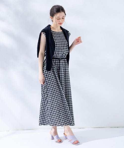 en recre(アンレクレ)の「【Nouque】ギンガムチェックフレンチスリーブワンピース(ワンピース・レディース・ブラック/マスタード・2)」の9枚目の写真