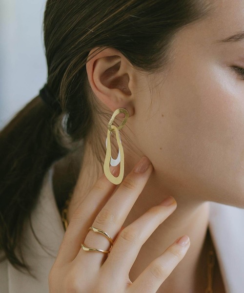 Ops.（オプス）の「ピアス大きめ ピアス 金属アレルギー対応 揺れるピアス シルバー925 ゴールド 【Kreo クレオ】（ピアス（両耳用）・レディース・シルバー/ピンクゴールド/イエローゴールド・ONE SIZE）」の3枚目の写真