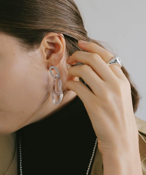 Ops.（オプス）の「ピアス大きめ ピアス 金属アレルギー対応 揺れるピアス シルバー925 ゴールド 【Kreo クレオ】（ピアス（両耳用）・レディース・シルバー/ピンクゴールド/イエローゴールド・ONE SIZE）」の2枚目の写真