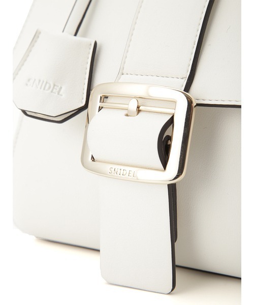 SNIDEL（スナイデル）の「スクエアバックルバッグ（ショルダーバッグ・レディース・ベージュ/サックスブルー/アイボリー・FREE）」の15枚目の写真