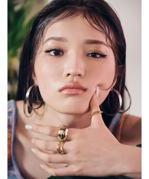 EVRIS（エヴリス）の「CONTRAST 2PCS リング（リング・レディース・シルバー/ゴールド・FREE）」の3枚目の写真