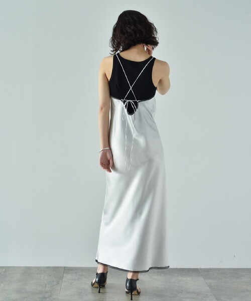 CODE A（コードエー）の「satin cami dress（ワンピース・レディース・ライトグレー・00）」の5枚目の写真