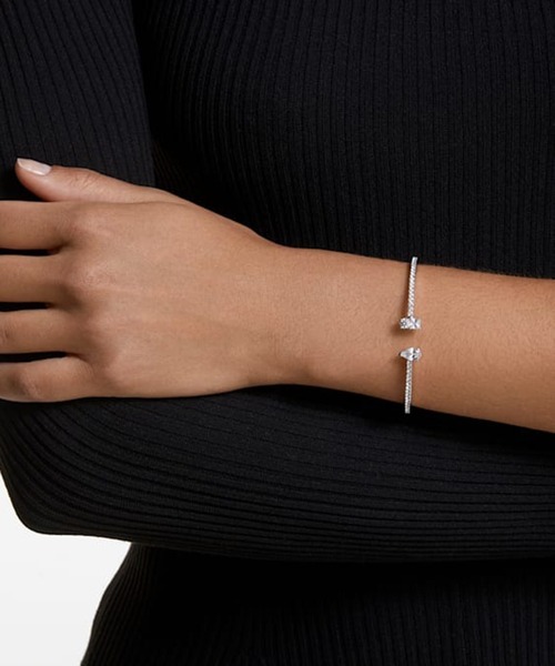 SWAROVSKI(スワロフスキー)の「【SWAROVSKI】Attract/バングル / 5556912(バングル/リストバンド・レディース・シルバー/シルバー系その他・FREE)」の2枚目の写真