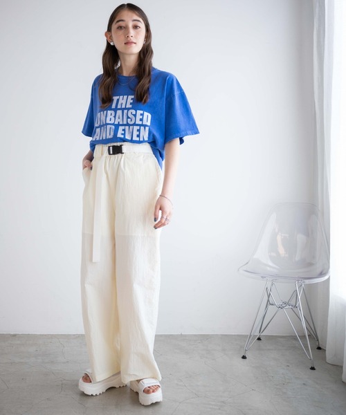 WEGO(ウィゴー)の「WEGO/ベルト付ナイロントラックパンツ(スウェットパンツ・レディース・ブラック/ホワイト・FREE)」の5枚目の写真