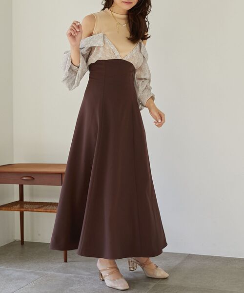 MAJESTIC LEGON（マジェスティックレゴン）の「ウエストきゅっと映えワンピ（ワンピース・レディース・ネイビー/ブラウン/アイボリー・MEDIUM）」の5枚目の写真