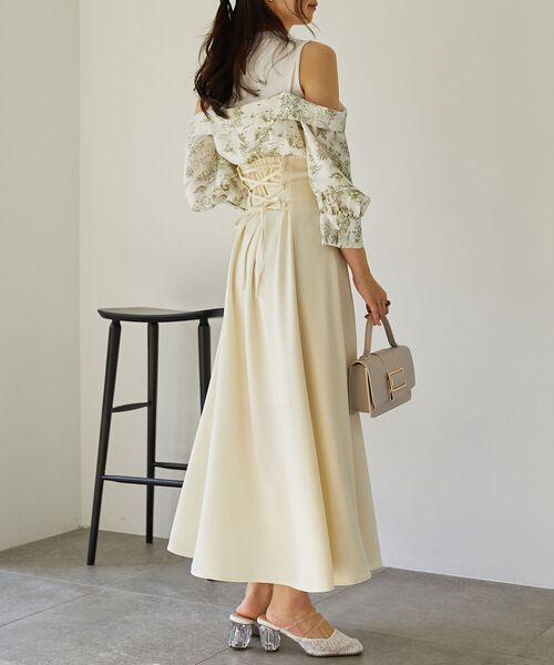 MAJESTIC LEGON（マジェスティックレゴン）の「ウエストきゅっと映えワンピ（ワンピース・レディース・ネイビー/ブラウン/アイボリー・MEDIUM）」の8枚目の写真