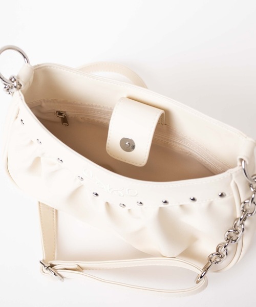 WEGO（ウィゴー）の「WEGO/スタッズギャザーショルダー（ショルダーバッグ・レディース・アイボリー/ブラック・FREE）」の3枚目の写真