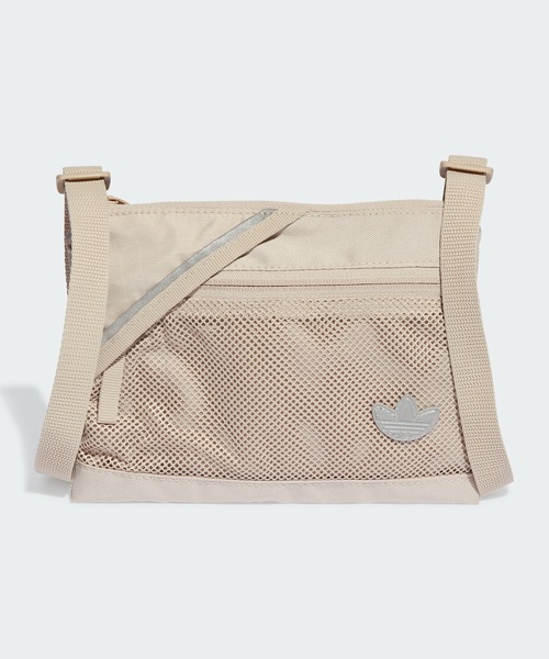 adidas（アディダス）の「アディカラー サコッシュバッグ / アディダスオリジナルス adidas Originals（ショルダーバッグ・メンズ・ブラック/ベージュ・FREE）」の2枚目の写真