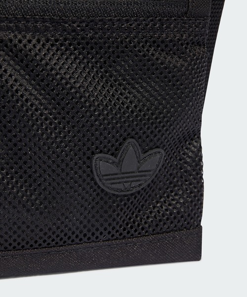 adidas（アディダス）の「アディカラー サコッシュバッグ / アディダスオリジナルス adidas Originals（ショルダーバッグ・メンズ・ブラック/ベージュ・FREE）」の5枚目の写真