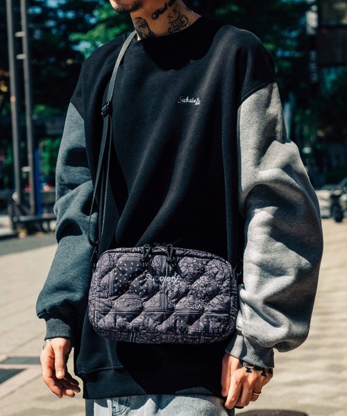 Subciety（サブサエティ）の「QUILTED BODY BAG（ボディバッグ/ウエストポーチ・メンズ・ブラック系その他/ブラック/オリーブ・FREE）」の5枚目の写真
