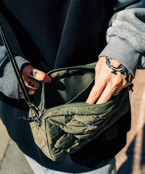 Subciety（サブサエティ）の「QUILTED BODY BAG（ボディバッグ/ウエストポーチ・メンズ・ブラック系その他/ブラック/オリーブ・FREE）」の6枚目の写真