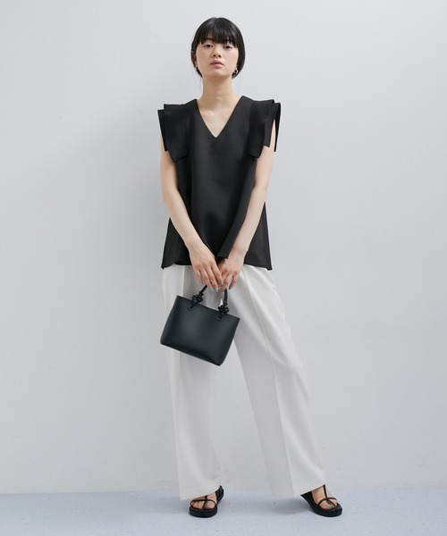 ADAM ET ROPE'（アダムエロペ）の「【サステナブル・セットアップ対応】フレアスリーブダンボールプルオーバー（Tシャツ/カットソー・レディース・ブラック/キナリ/ブルー系その他4・FREE）」の5枚目の写真