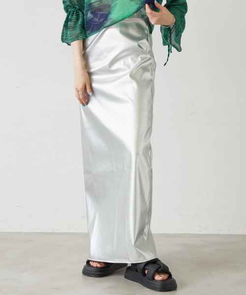 Solace(ソレイス)の「メタリックタイトスカート(スカート・レディース・シルバー・SMALL/MEDIUM)」の21枚目の写真