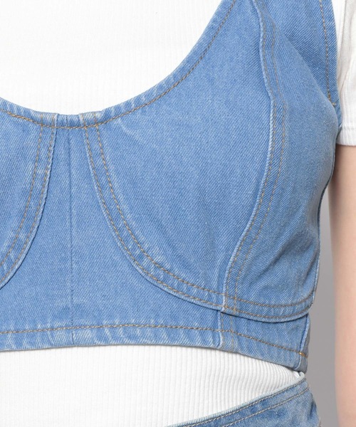 FOREVER 21（フォーエバー トゥエンティーワン）の「デニムビスチェ（ベスト・レディース・ブルー/ライトブルー・SMALL/MEDIUM）」の22枚目の写真