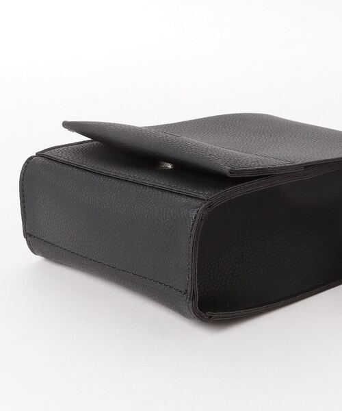 favori（ファヴォリ）の「EM:お出かけポーチ付きショルダー　軽量（ショルダーバッグ・レディース・ブラック/ナチュラル・FREE）」の4枚目の写真