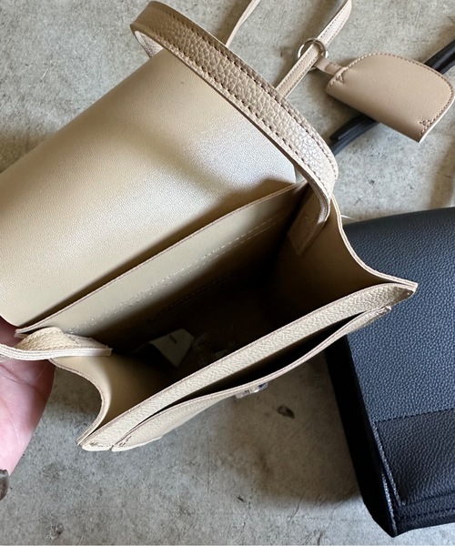 favori（ファヴォリ）の「EM:お出かけポーチ付きショルダー　軽量（ショルダーバッグ・レディース・ブラック/ナチュラル・FREE）」の15枚目の写真