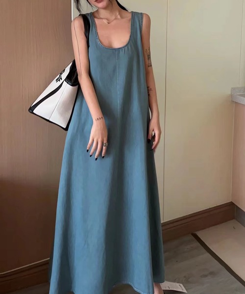 MAISON BREEZE(メゾンブリーズ)の「【MAISON BREEZE】リラックスデニムライクワンピース KNF019(ワンピース・レディース・ネイビー/サックスブルー・FREE)」の3枚目の写真
