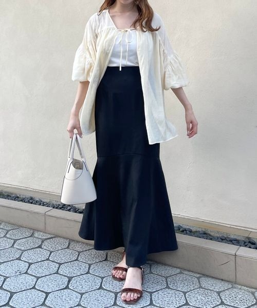 mysty woman（ミスティウーマン）の「【スタッフインフルエンサープロデュース】バックフレアハイウエストスカート 973640【MiO企画】（スカート・レディース・ブラック/ブラウン/ホワイト系その他/ベージュ・SMALL/MEDIUM/FREE）」の7枚目の写真