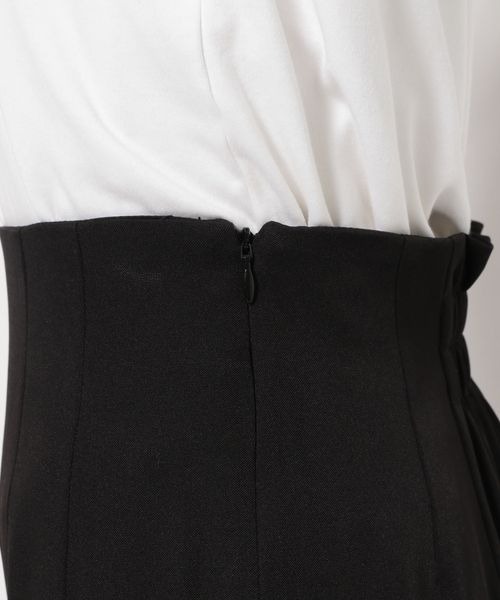 mysty woman（ミスティウーマン）の「【スタッフインフルエンサープロデュース】バックフレアハイウエストスカート 973640【MiO企画】（スカート・レディース・ブラック/ブラウン/ホワイト系その他/ベージュ・SMALL/MEDIUM/FREE）」の9枚目の写真